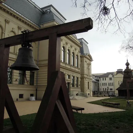 Urban Radnica *